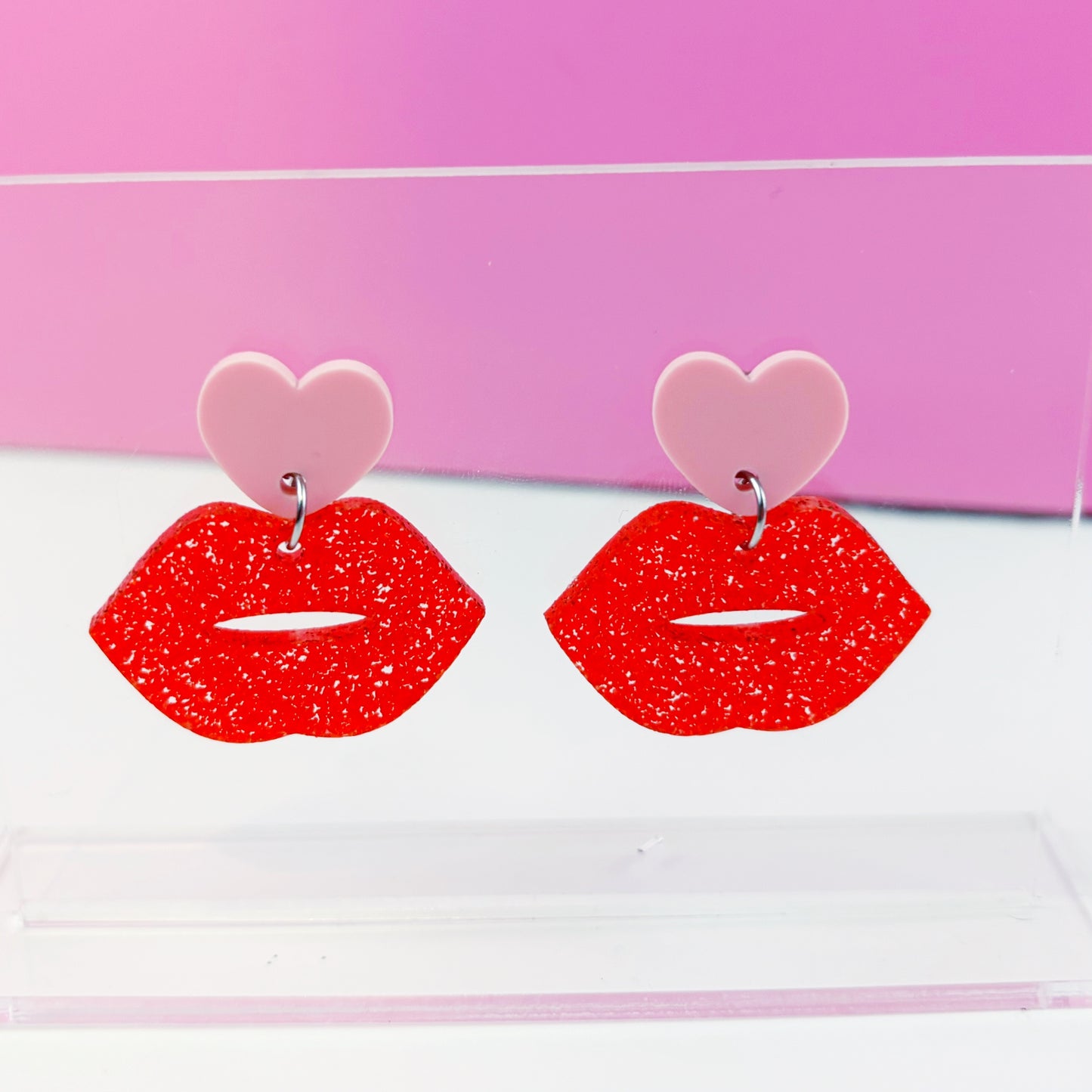 Lips Dangle Earrings /// Valentines Day